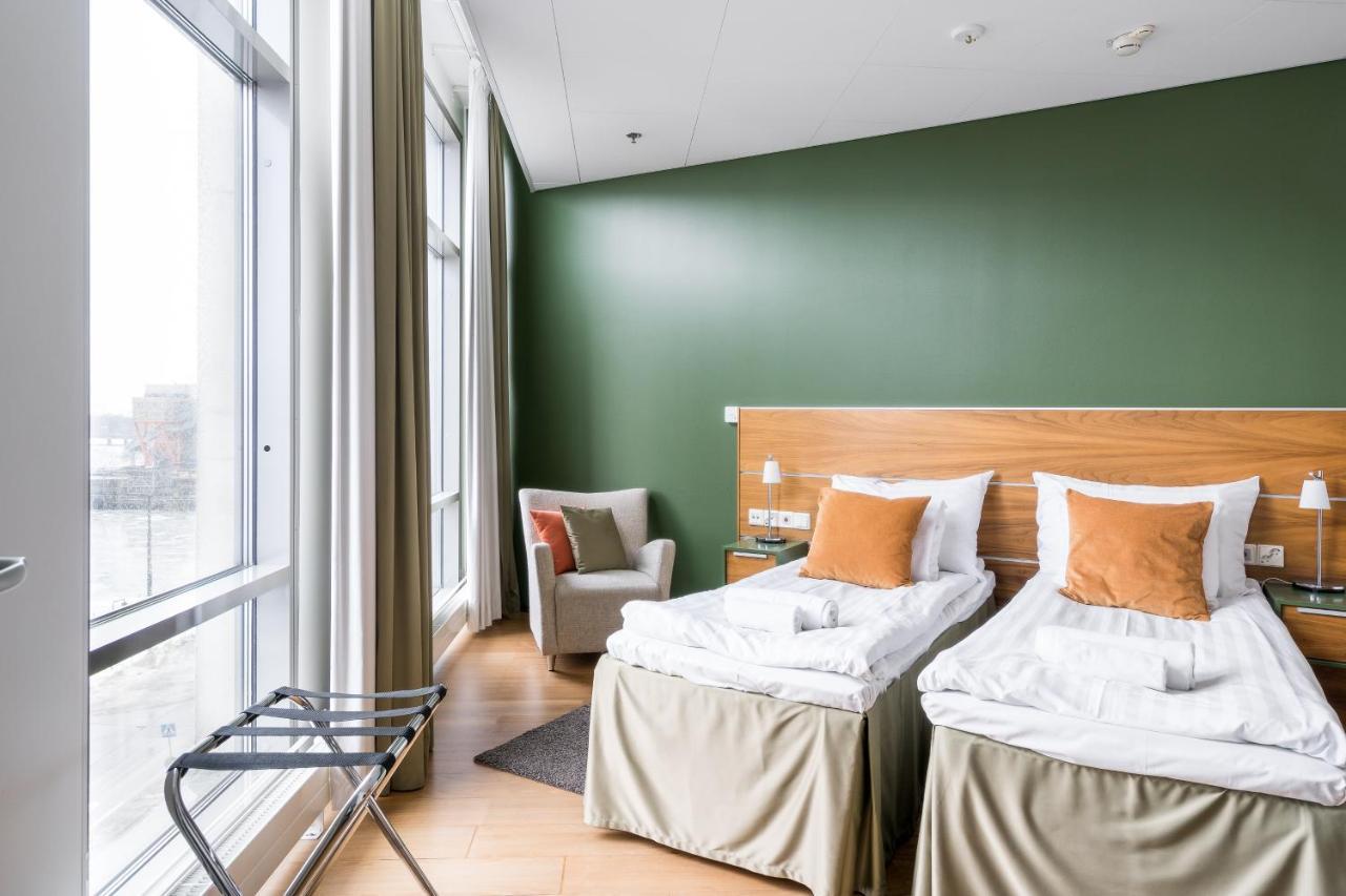 Hiisi Hotel Helsinki Jaetkaesaari Екстериор снимка