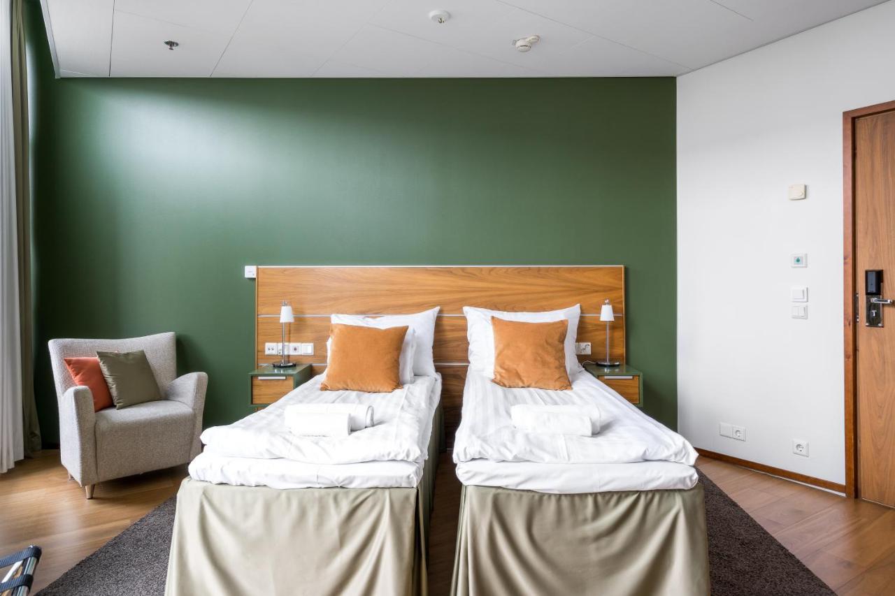 Hiisi Hotel Helsinki Jaetkaesaari Екстериор снимка