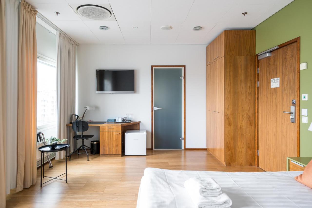 Hiisi Hotel Helsinki Jaetkaesaari Екстериор снимка