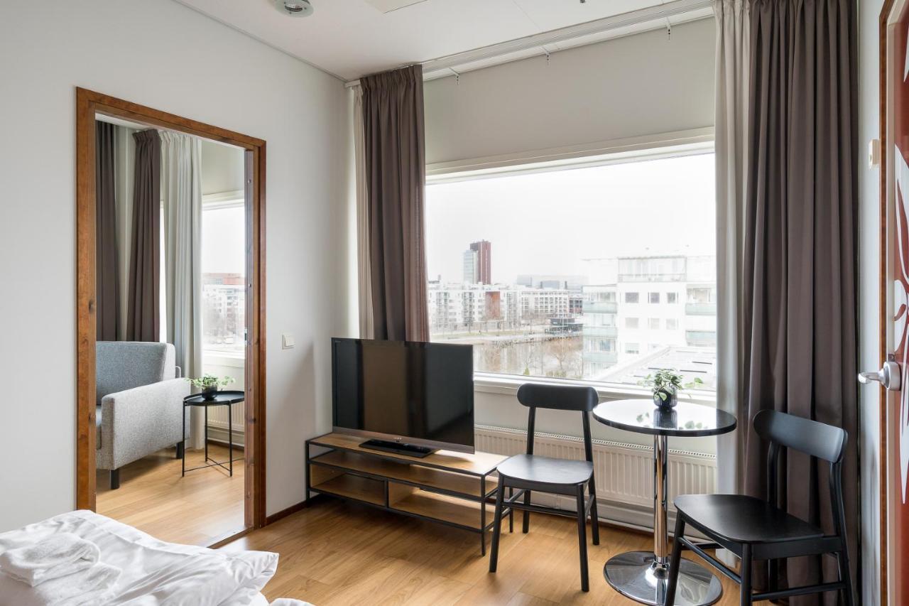 Hiisi Hotel Helsinki Jaetkaesaari Екстериор снимка